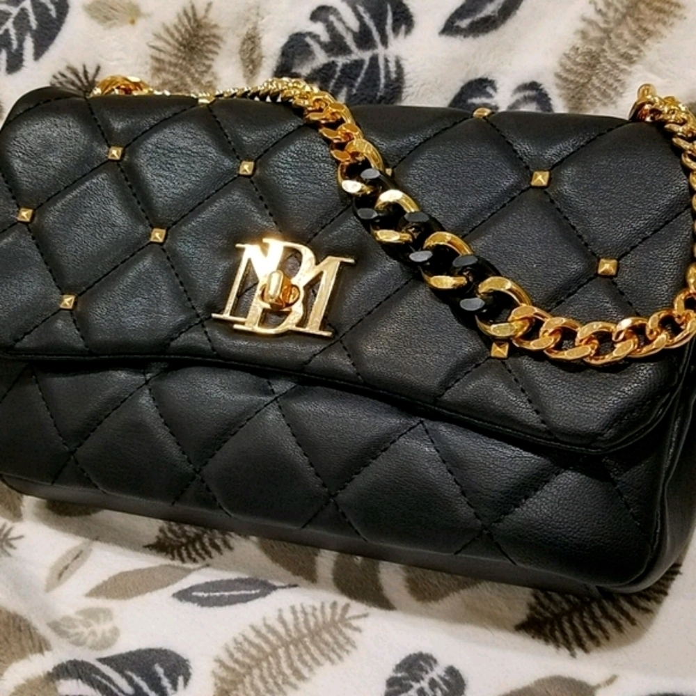Badgley Mischka Black Quilted Crossbody Purse - Picture 4 of 12